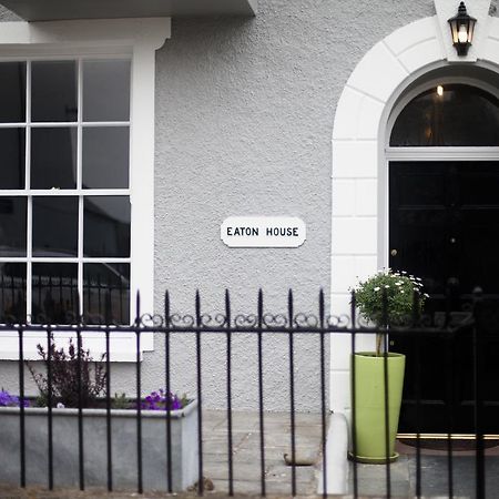 Eaton House Hotel Pembroke Luaran gambar