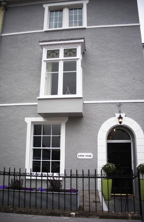 Eaton House Hotel Pembroke Luaran gambar