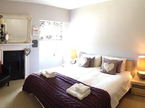 Eaton House Hotel Pembroke Luaran gambar